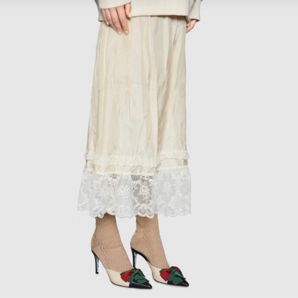 GUCCI Cream and Black Leather Mules with Gucci Wed Bow size 39 (Brand New) - Picture 15 of 16